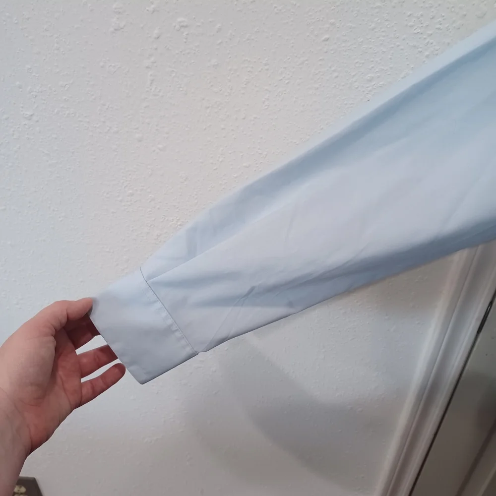 Foxcroft Light Blue Women's Blouse - Picture 2 of 6